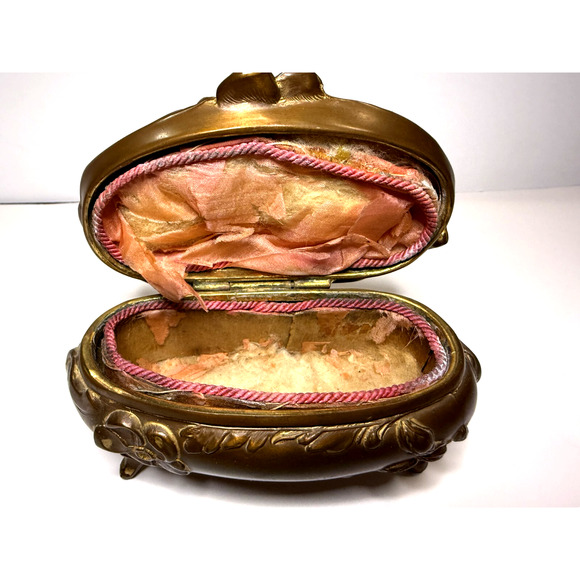 Brainard & Wilson B&W Antique Footed Brass Hinged Trinket Box Casket Art Nouveau - Picture 10 of 11